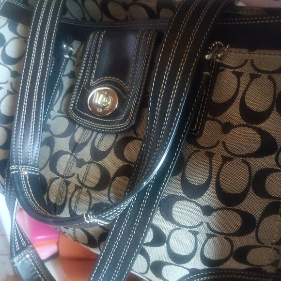 WEEKEND SPECIAL ONLY ! COACH LARGE TOTE WITH MATCHING WALLET - Picture 6 of 16